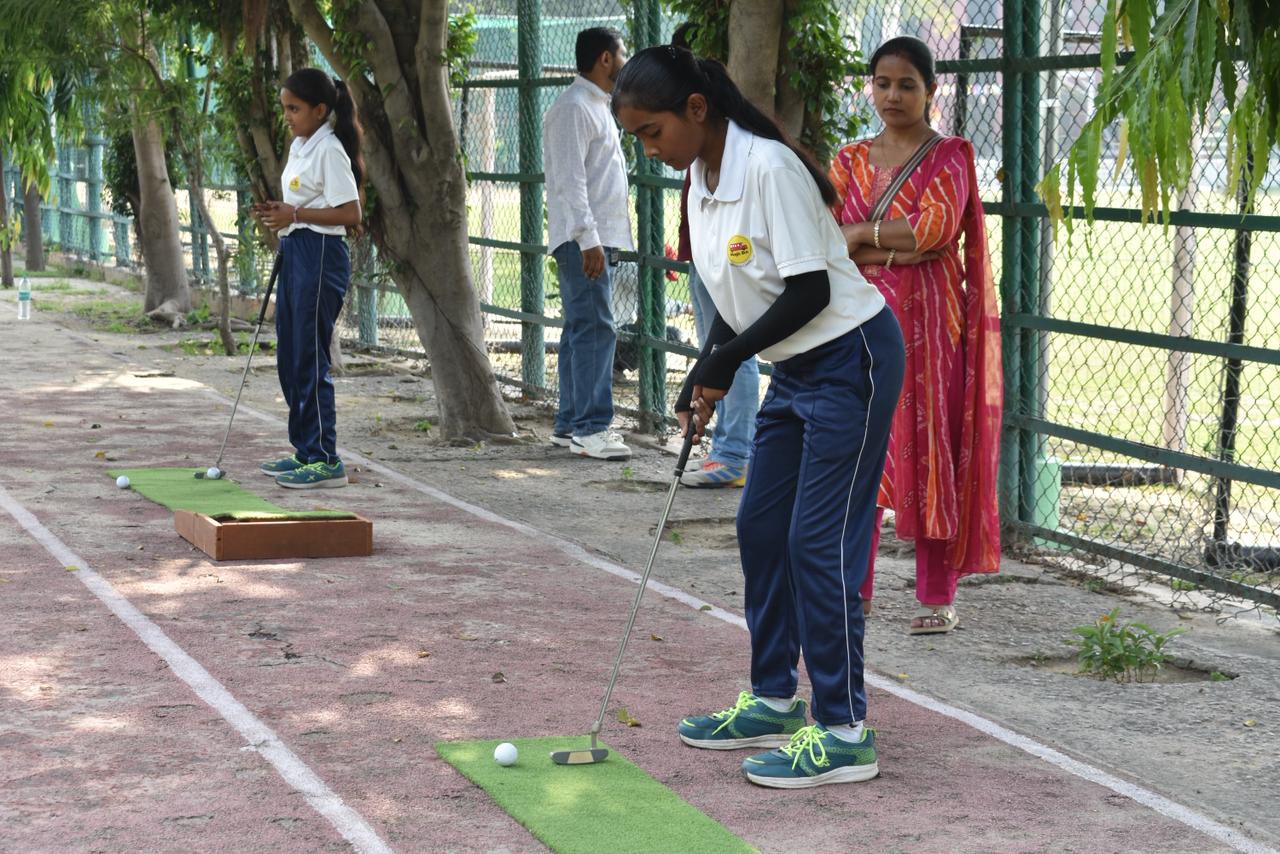 Medal ceremony for TGR students