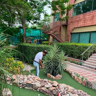 Resort Golf Experience & Swing Training