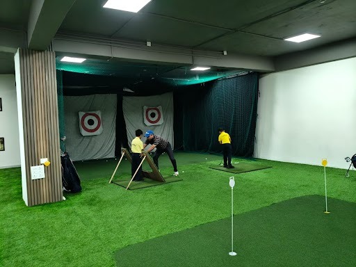 Indoor Driving Range Studio